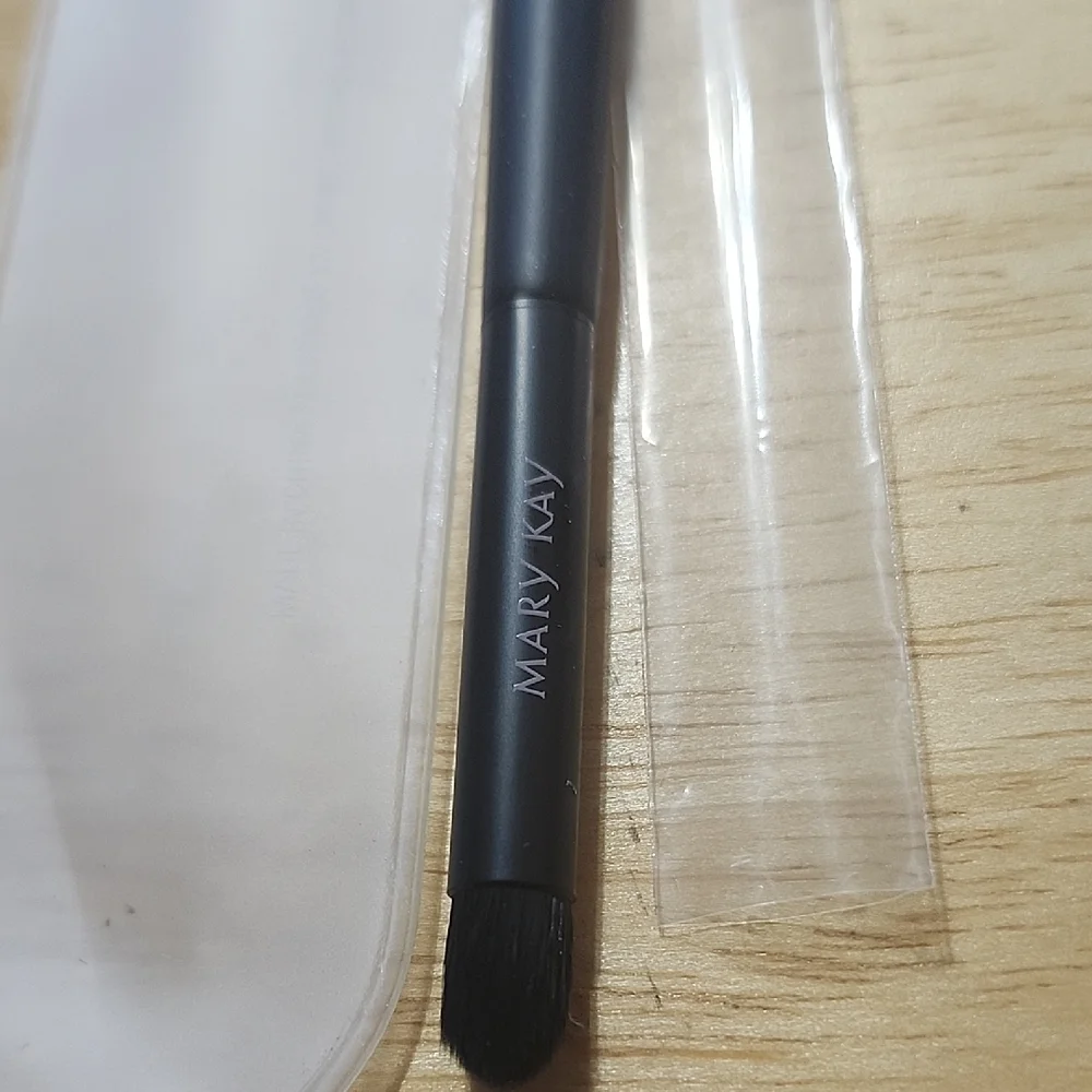 Mary Kay Black Makeup Brush, eye smudger, new in case